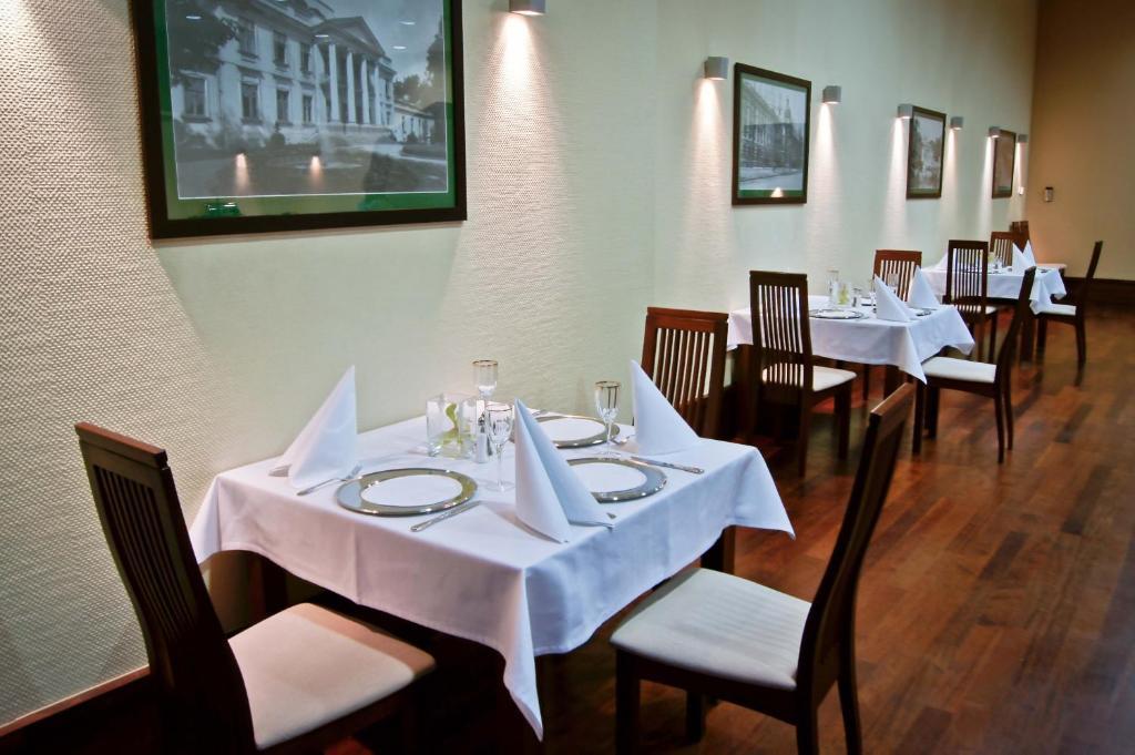 Rezydencja Belweder Klonowa Bed and Breakfast Varsovia Restaurante foto